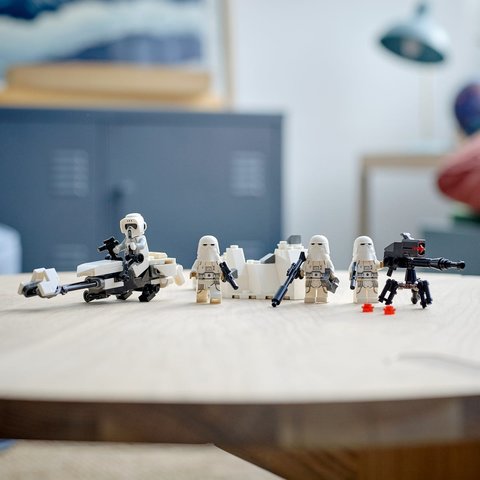 Конструктор LEGO® Star Wars™ Бойовий набір Сніговий штурмовик (75320) Прев'ю 9